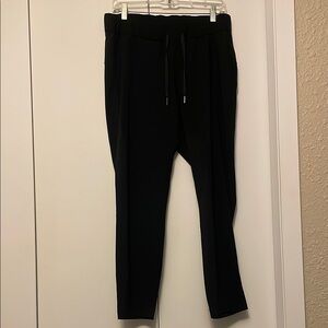 Lululemon women’s on the fly pants